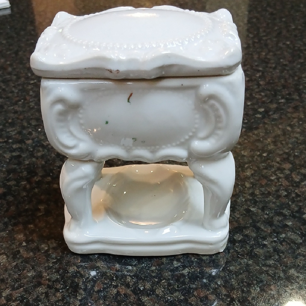 Elegant White Ceramic Trinket Box Vintage